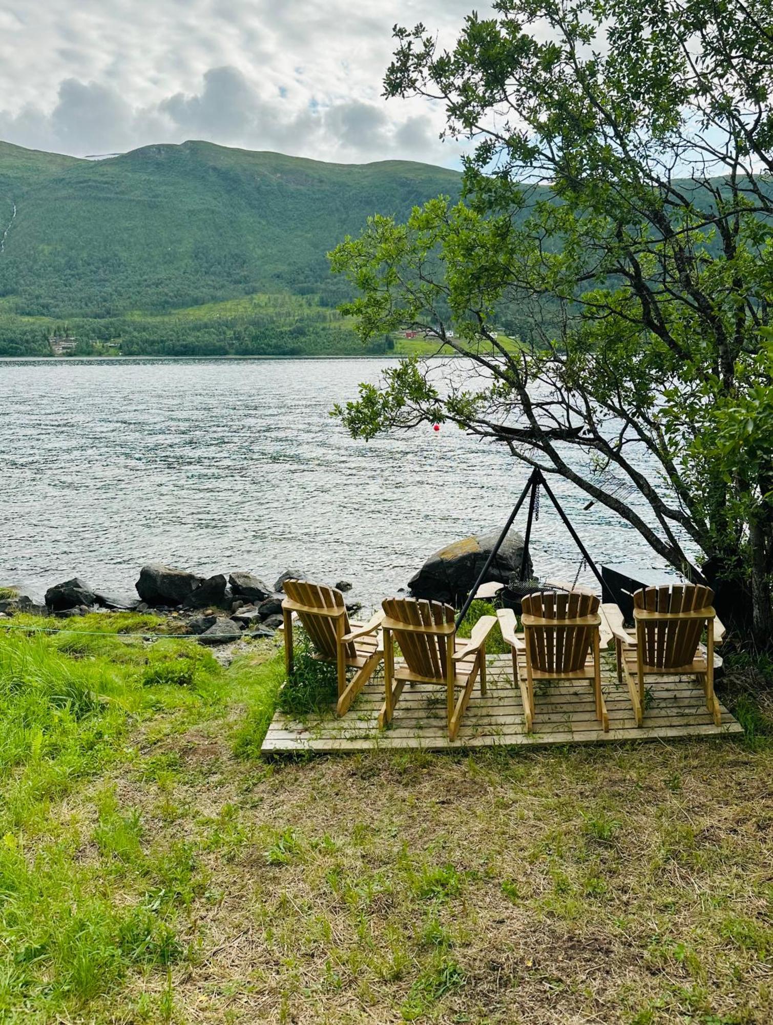 דירות טרומסה Cozy Fjord Retreat With Firepit And Activities מראה חיצוני תמונה